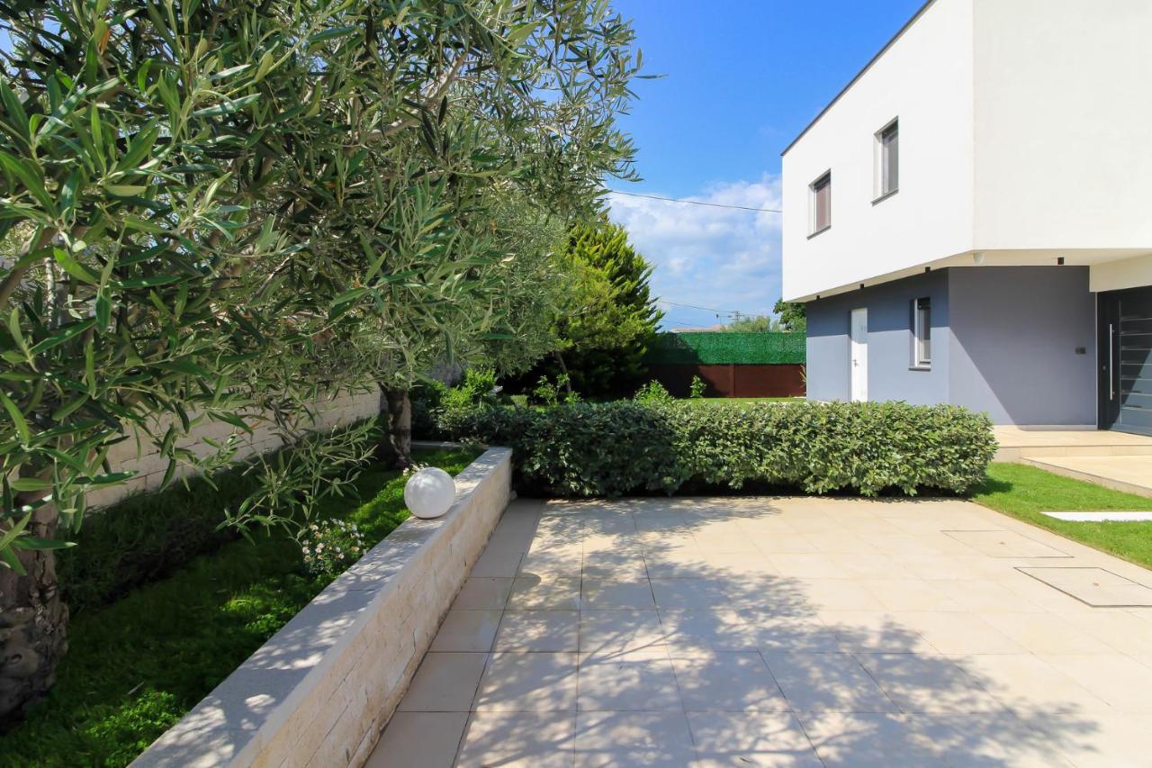 Modern Villa Nerina With Private Pool Near Пула Экстерьер фото