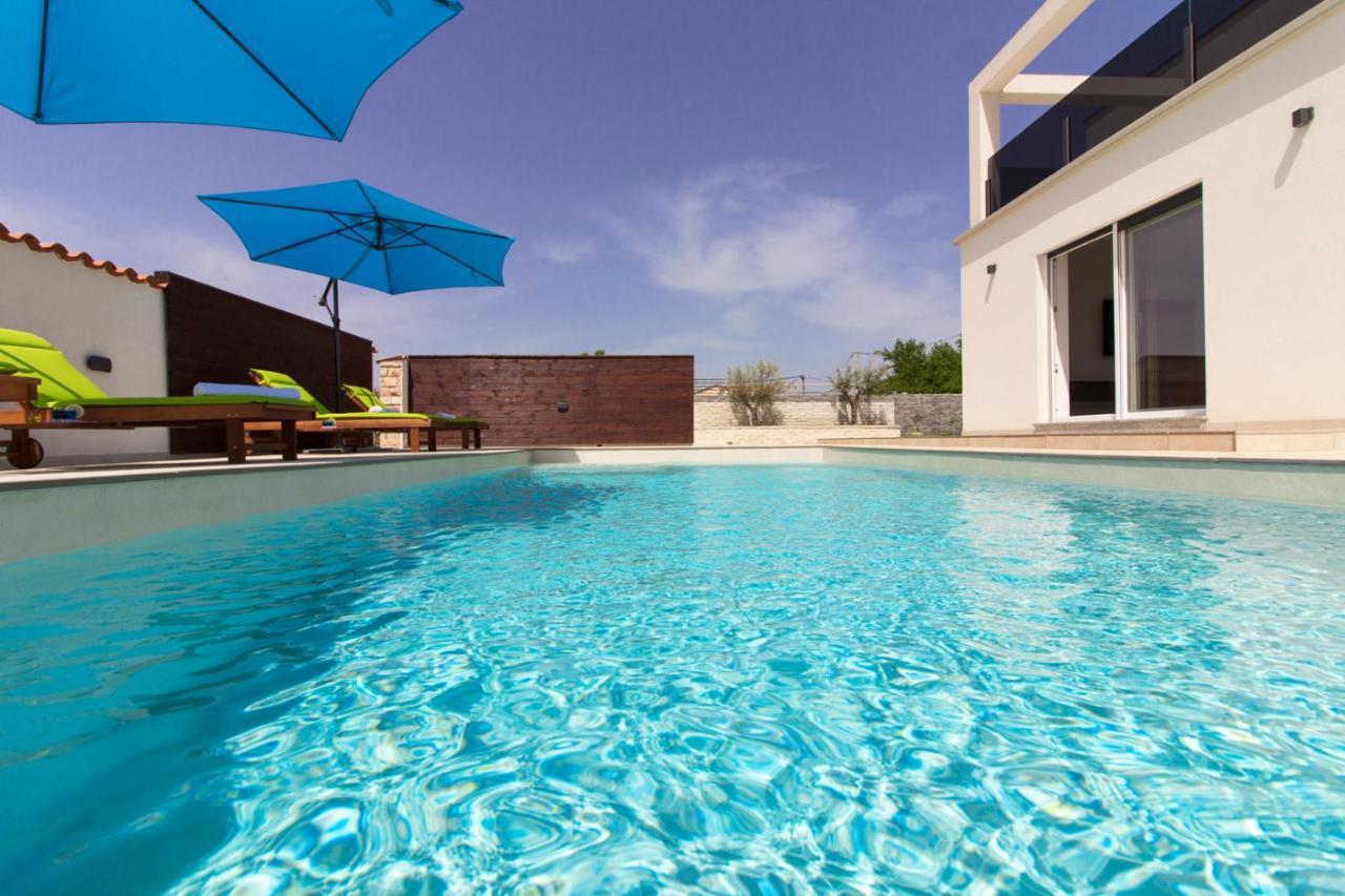 Modern Villa Nerina With Private Pool Near Пула Экстерьер фото